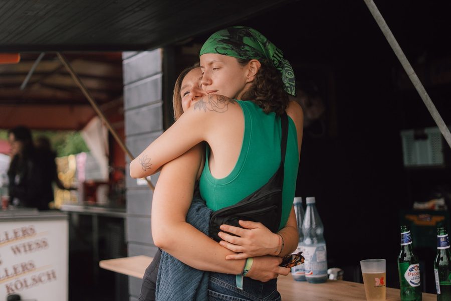 Herzliche Begegnung beim Festival